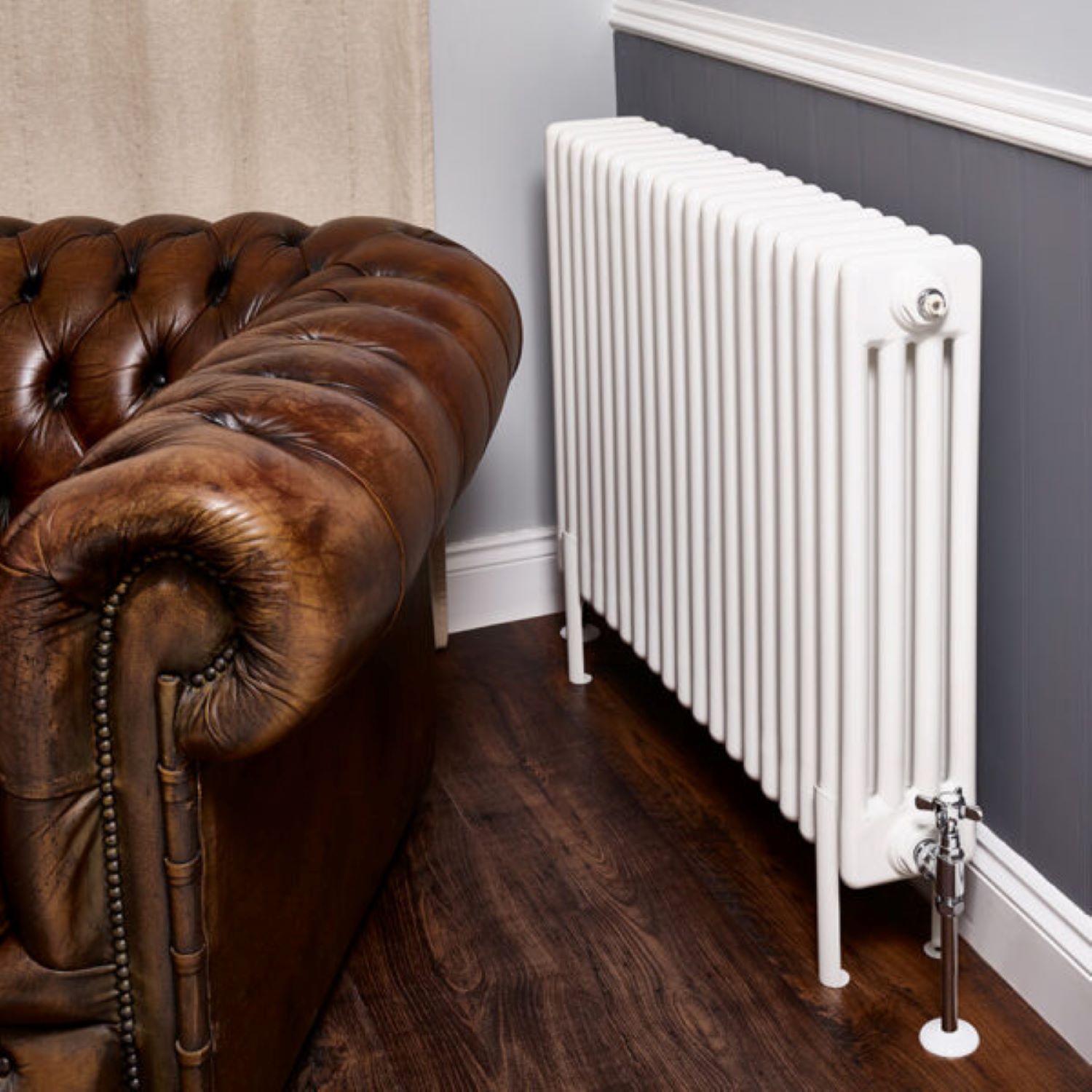 Old Style White Traditional 4 Column 600mm x 598mm Radiator